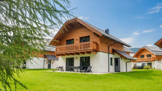 Berghütte im Feriendorf AlpiNest